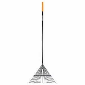 METAL LEAF RAKE FIBERGLASS HANDLE