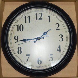 WALL CLOCK ROUND BROWN 16"